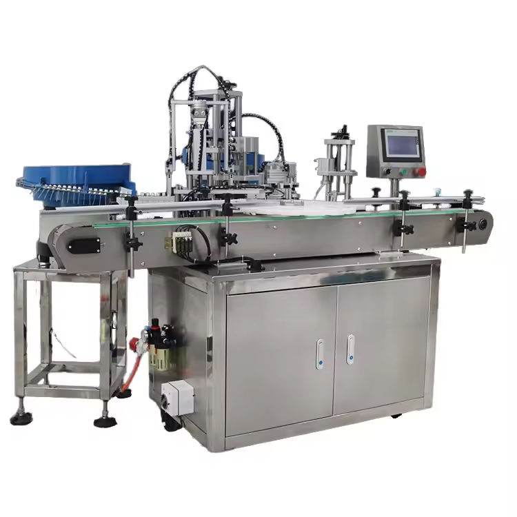 Hoge snelheid automatische productielijn voor het vastmaken van parfumnootjes en het drukken van plastic fleskappen