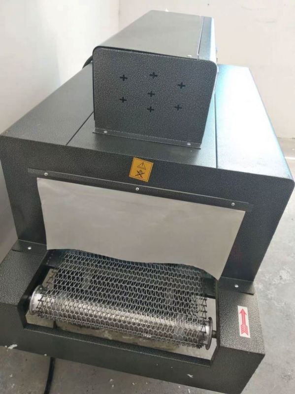 Hot Sale Small Plastic Film Heat Tunnel Shrink Cutting Packaging Machine for Bottle/box Easy Operate