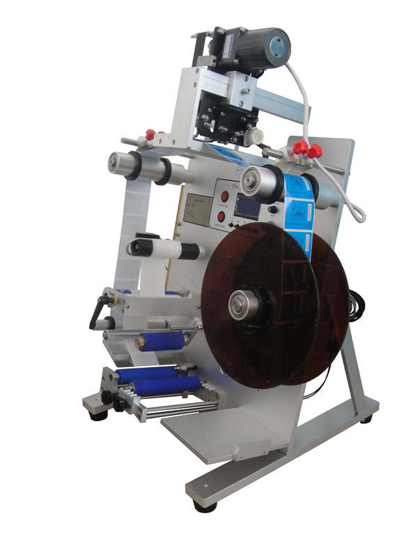 Etichettatrice automatica desktop verticale in linea con stampante data per bottiglie avvolgenti