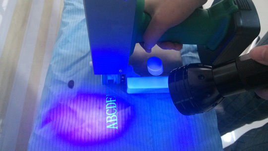 Stampa a getto d'inchiostro ad alta efficienza, macchina di codifica della data di scadenza Stampa a getto d'inchiostro portatile AU-260