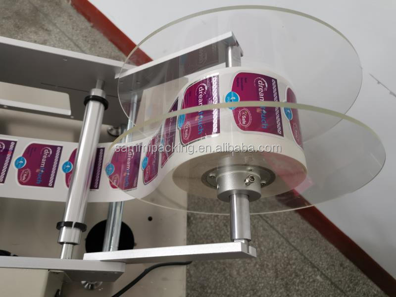 Nouvelle étiqueteuse semi-automatique double face pour bouteilles rondes en plastique PET