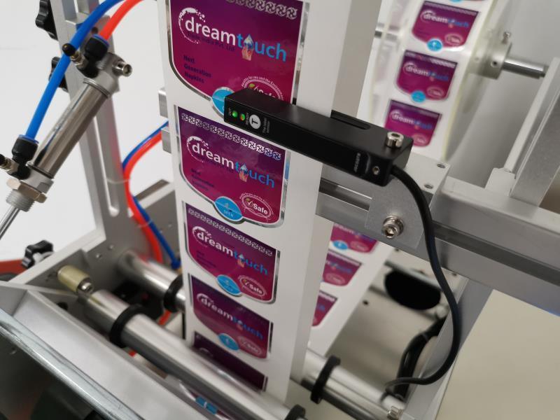 Υψηλής ποιότητας μηχανή ετικέτας διπλής όψεως, συσκευή ετικέτας για στρογγυλή δεξαμενή/φιάλη με λειτουργία μέτρησης