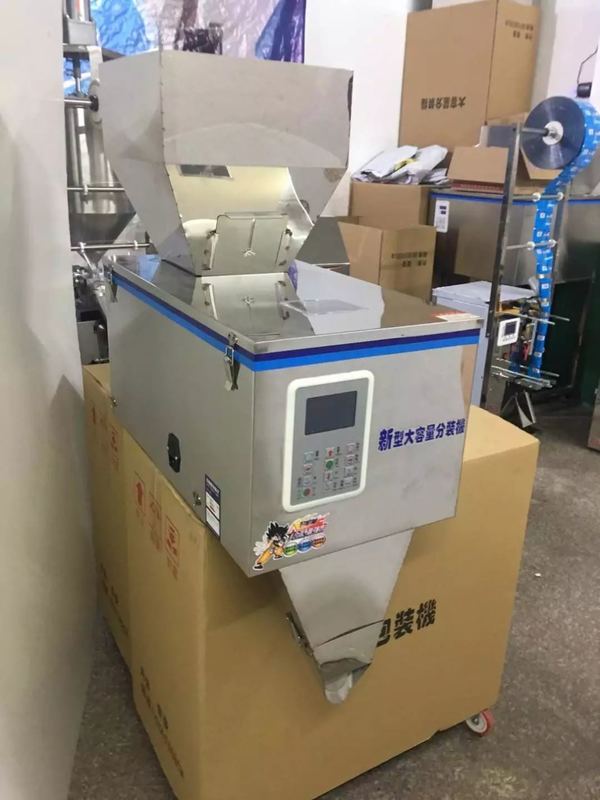 Großhandel Multifunktions-Beutelverpackungsmaschine Automatische Popcorn Kaffee Nüsse Wiegen Abfüllen Kleine Sachet Verpackungsmaschine