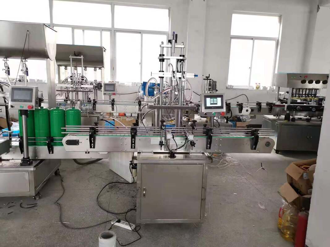 Liquid automatic filling capping labeling machine ideal for streamlined production lines